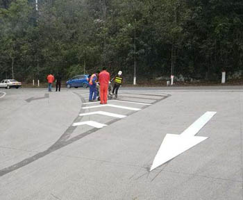 蘇州道路劃線價格怎么算_高速劃線多少錢一米？