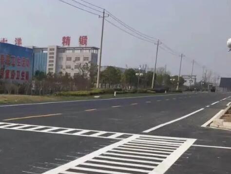 蘇州道路劃線漆施工多少錢一米？飛揚(yáng)市政價(jià)格合理