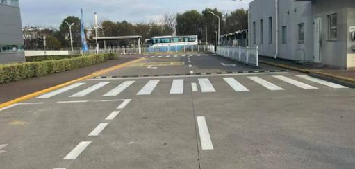 蘇州工廠劃線施工，為生產(chǎn)秩序筑牢基礎(chǔ)